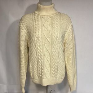 Womens Cable Knit Cream Cotton Turtleneck Sweater size medium Vintage Wainscott